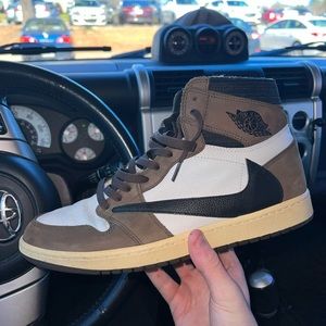 Jordan one high Travis Scott used size 13